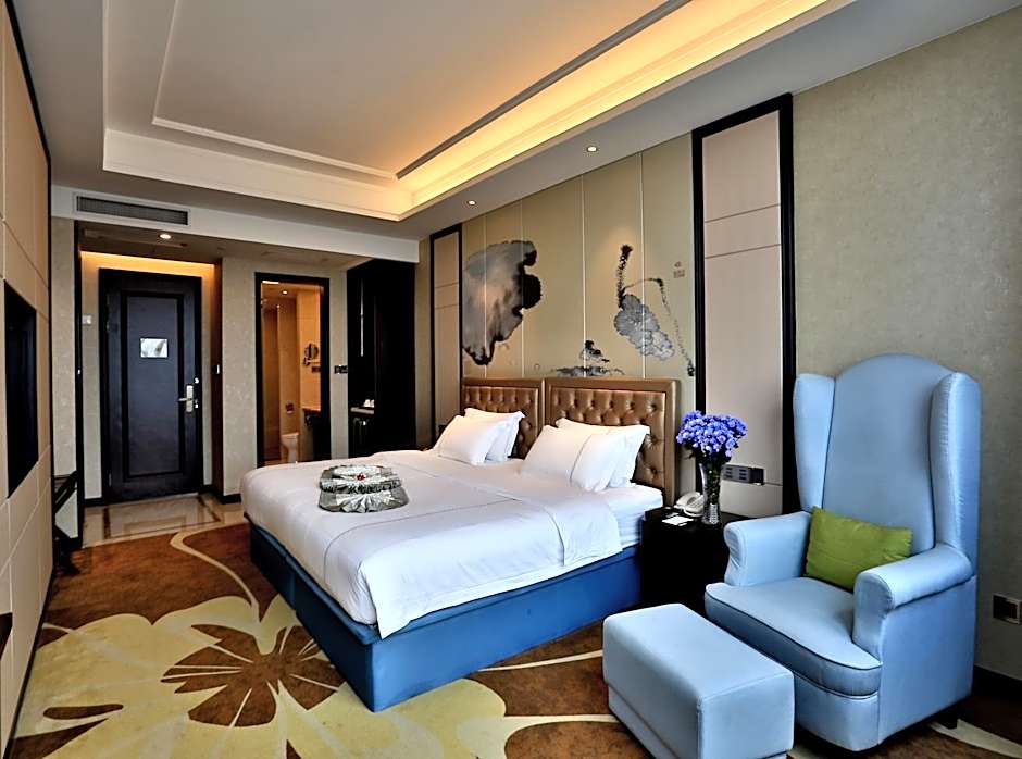 Yiwu Zhonglian Kaixin Hotel