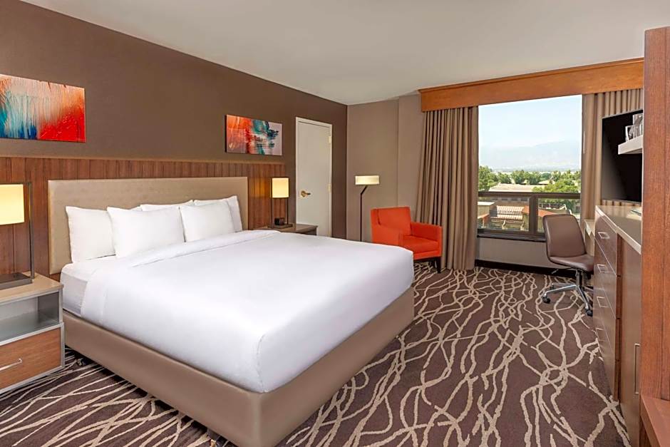 DoubleTree by Hilton San Bernardino