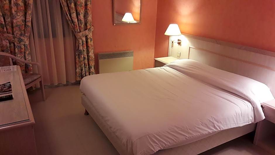 Logis L'Auberge Bourbonnaise