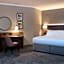 DoubleTree by Hilton Dartford Bridge