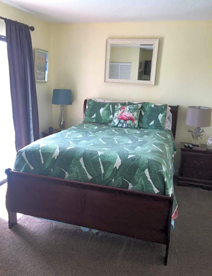 Beach Place Seconds to Beach 23