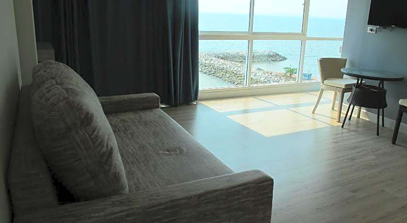 Nantra Pattaya Baan Ampoe Beach