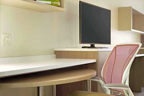 Queen Studio with Two Queen Beds - Non-Smoking