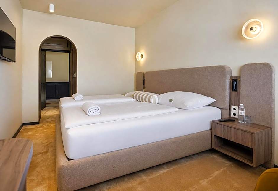 Motel Reich
