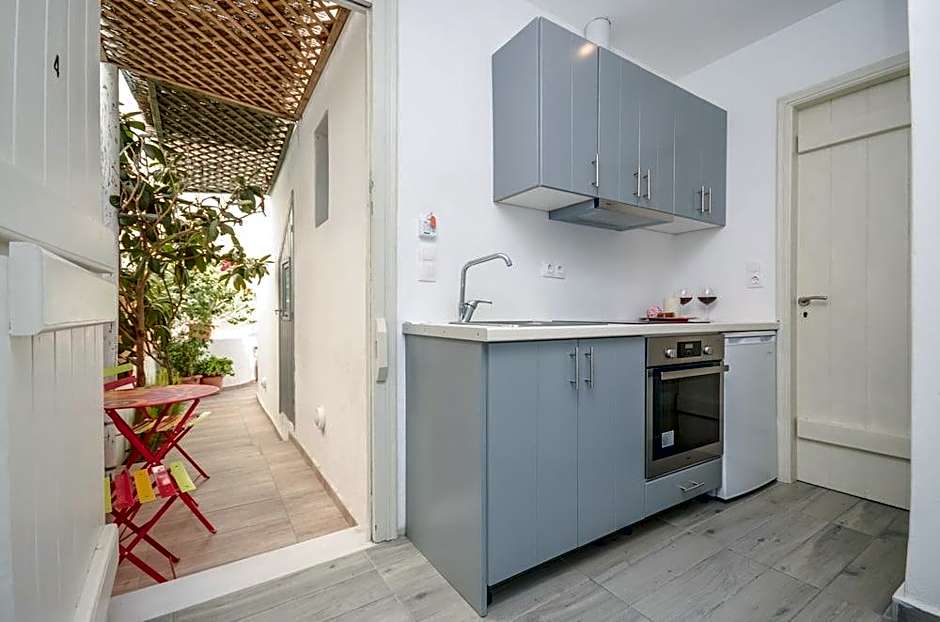 Depis Place & Apartments