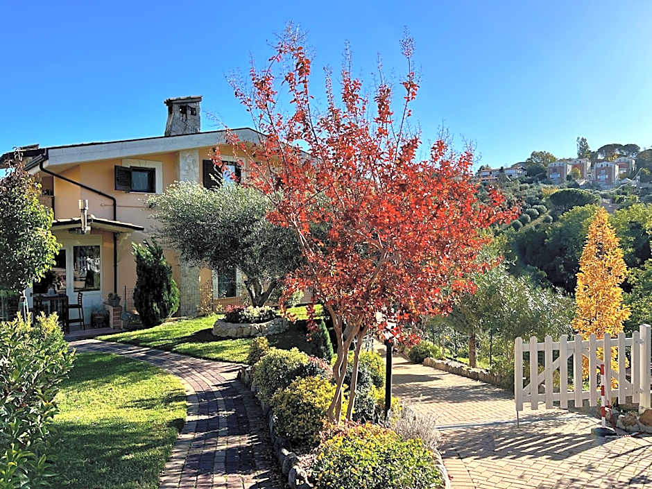 Peperosa in collina B&B