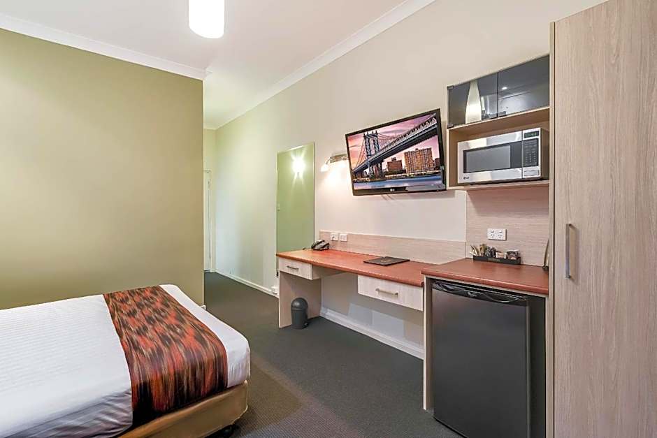 Prince of Wales Motor Inn