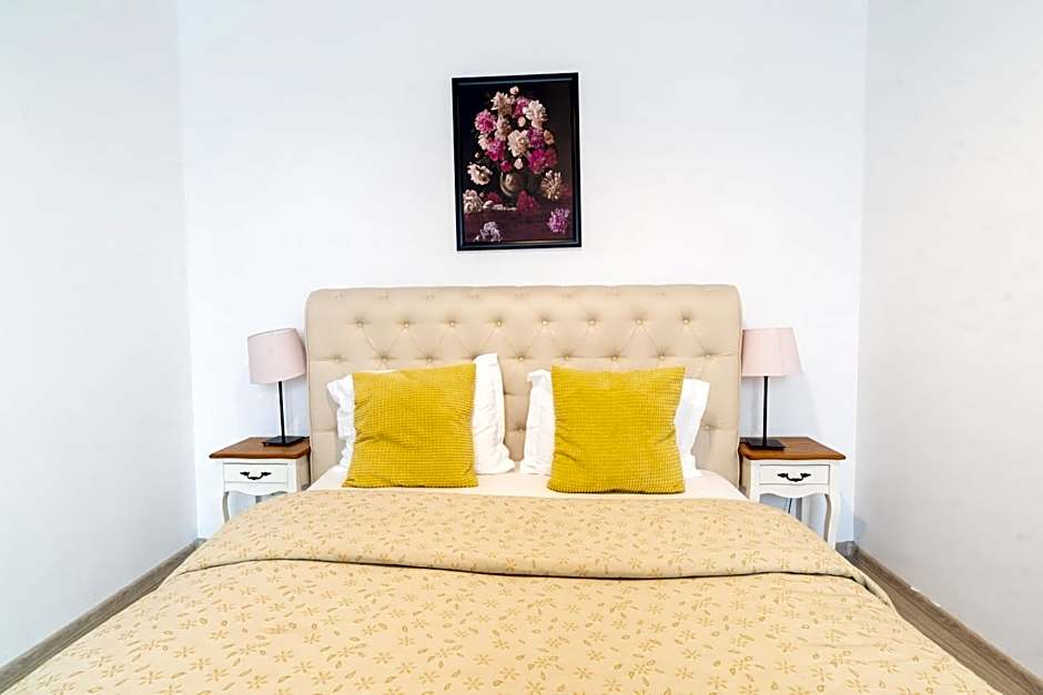 Avenue Parliament Old Town - Avenue Hotels