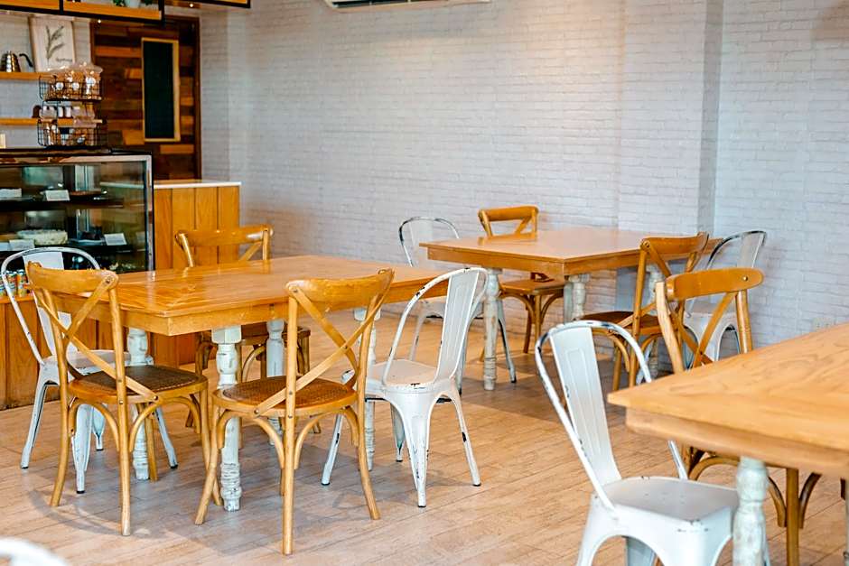 Dumaguete Royal Suite Inn