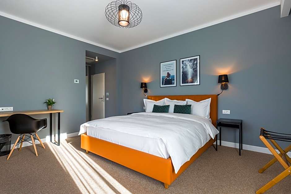 UpperHouse Suites & More