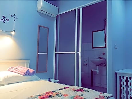 Bedroom with Private Bathroom