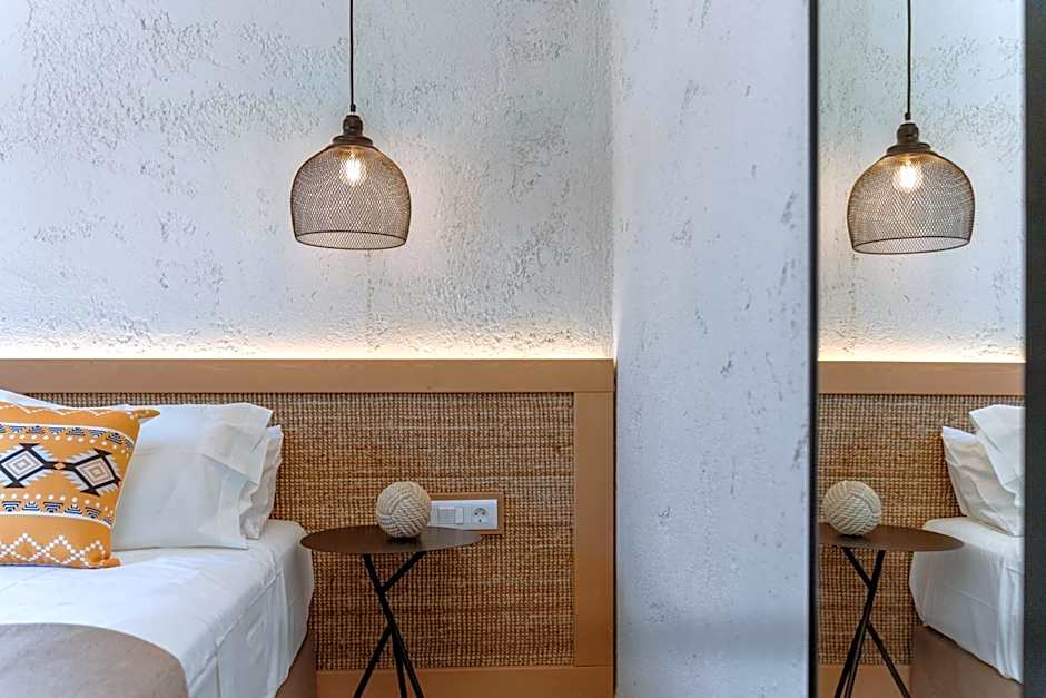 Okeanis Mystique South