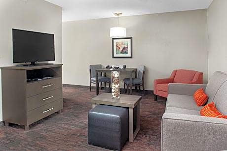 One-Bedroom Suite with Two Double Beds - Non-Smoking