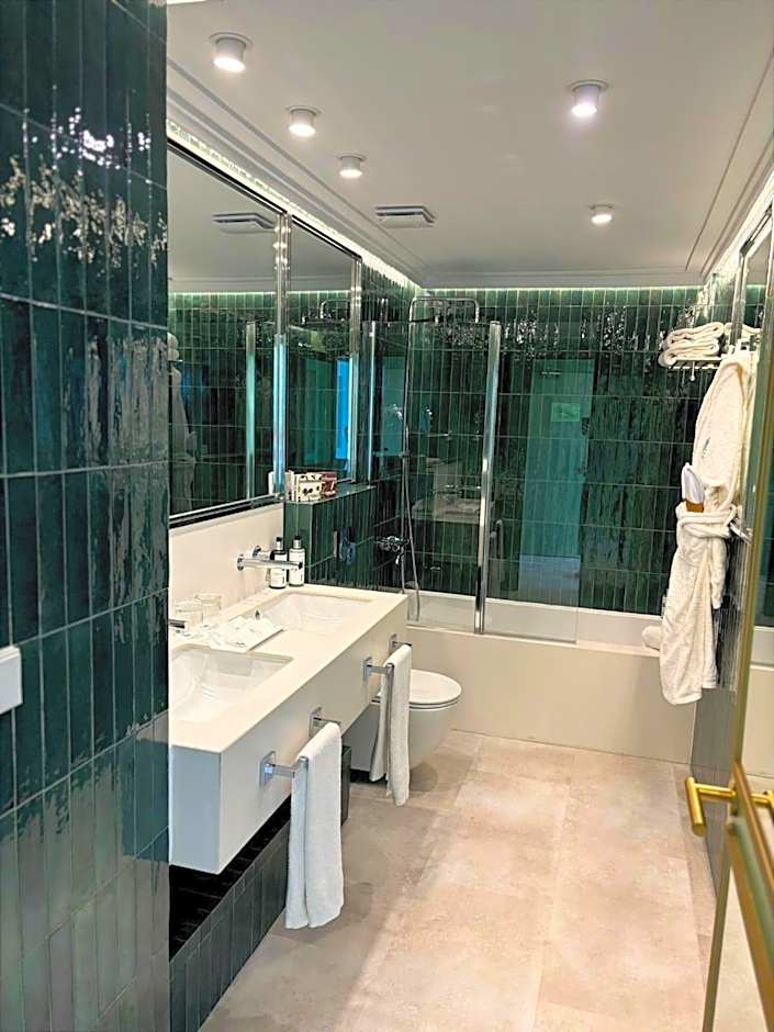 Ribera De Triana Hotel