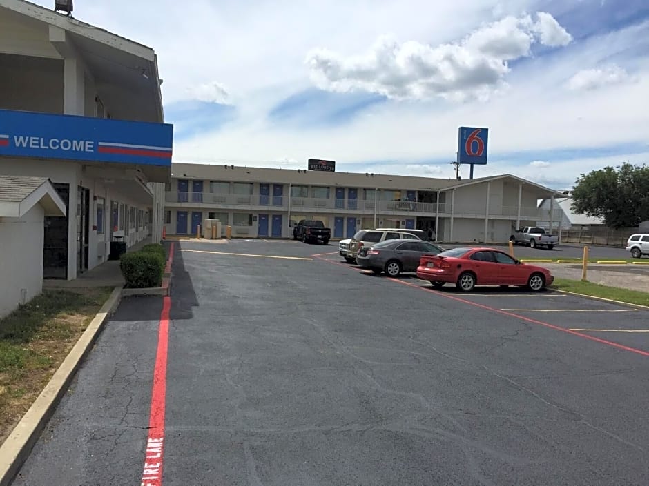 Motel 6 Amarillo, TX - West