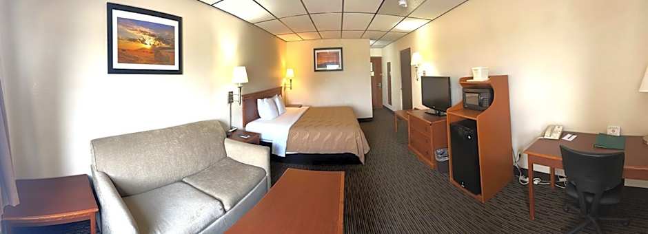 Sunflower Inn & Suites