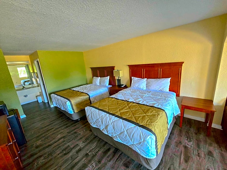 Garden Inn and Suites near Callaway Gardens Pine Mountain