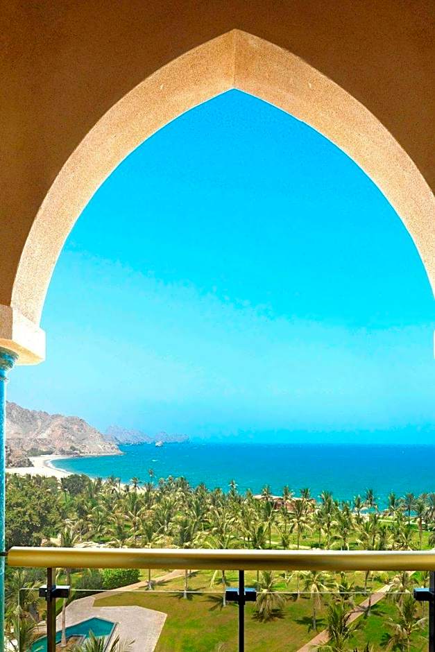 Al Bustan Palace, a Ritz-Carlton Hotel