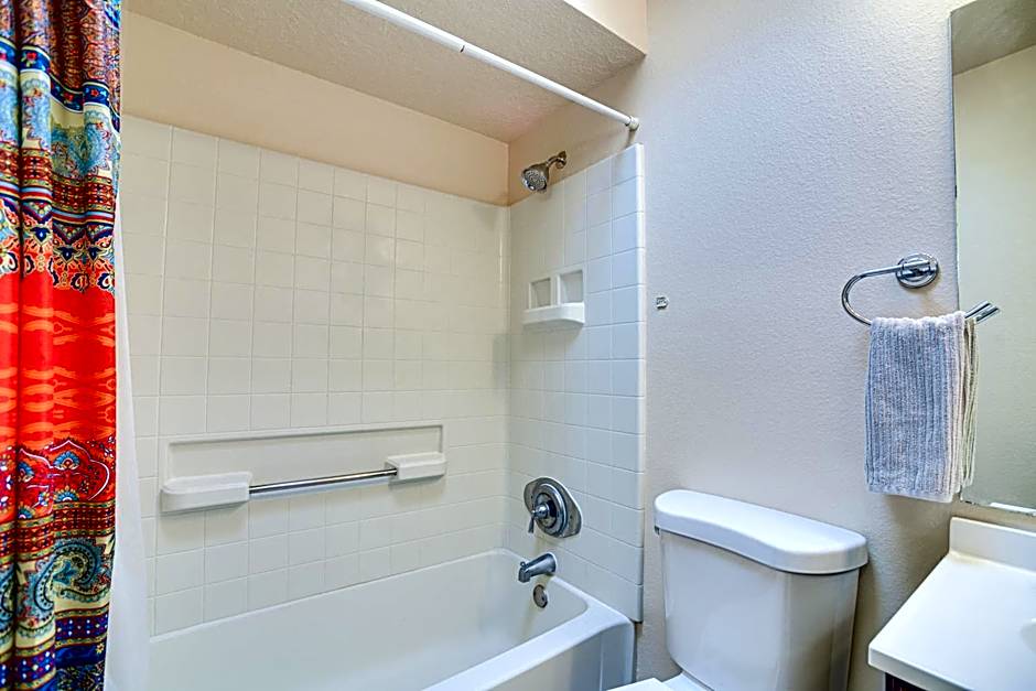 Albuquerque Getaway with Sandia Mountain Views!