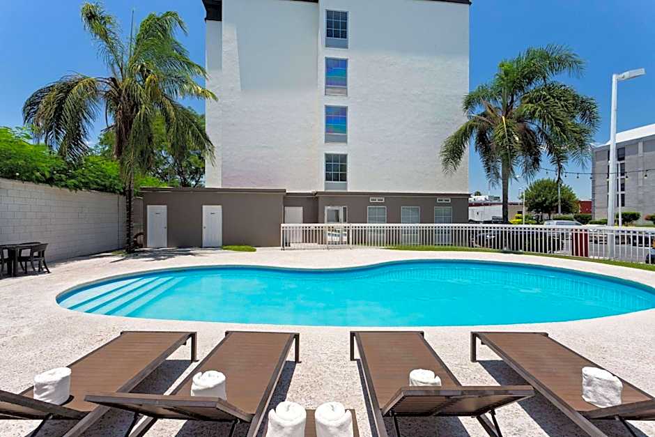 Wyndham Garden Monterrey Aeropuerto