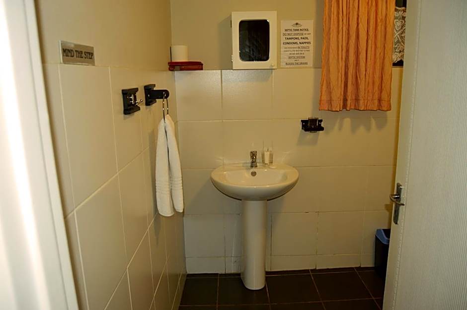 Crystal Rose Lodge & Spa