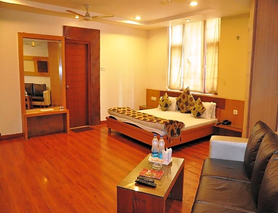 Hotel Mandakini Plaza