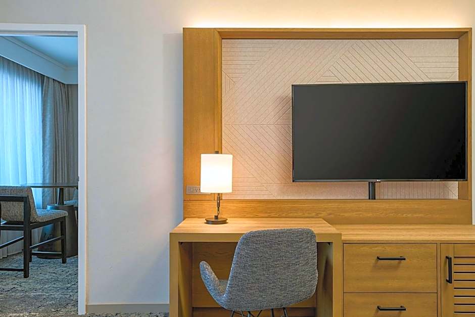 Sheraton Grand Sacramento Hotel