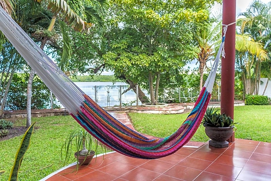 Hotel Lagoon - Pet Friendly