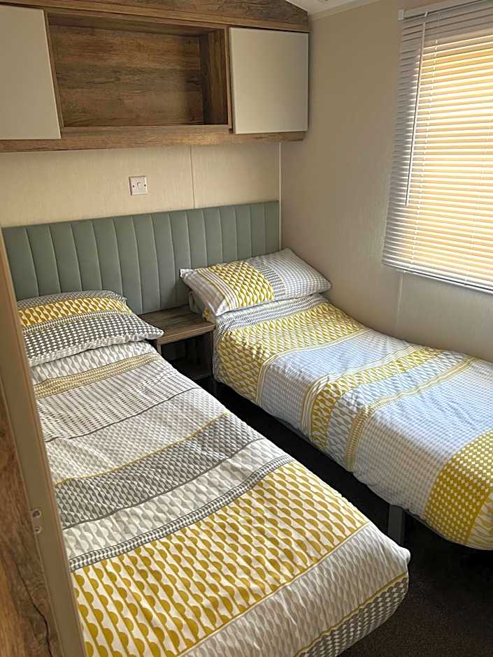 FRESHWATER BEACH HOLIDAY HOME