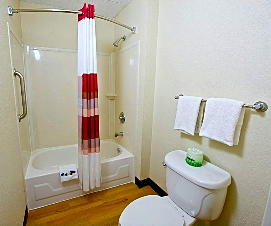 Red Roof Inn Akron