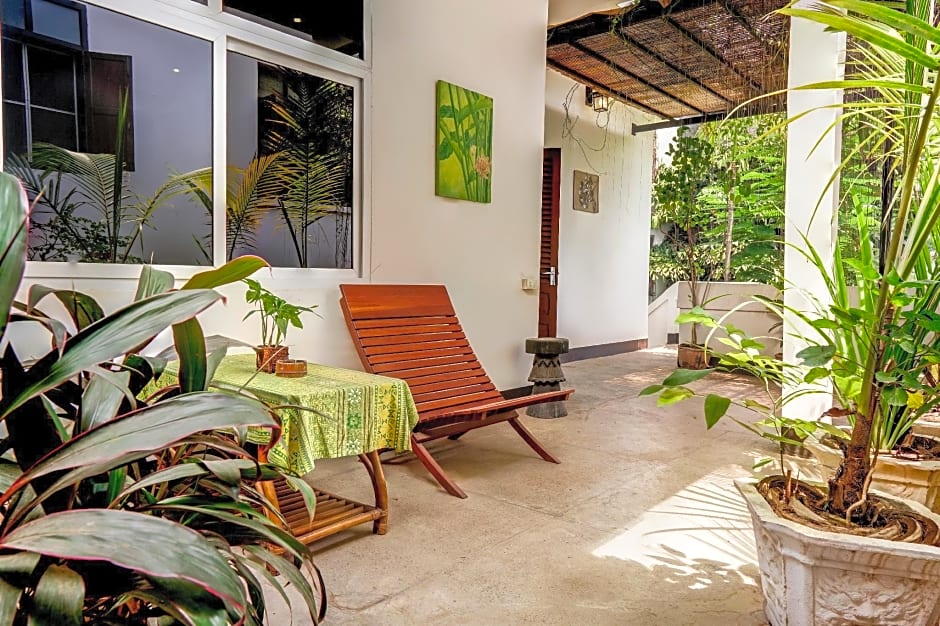 Lanis House by the Ponds