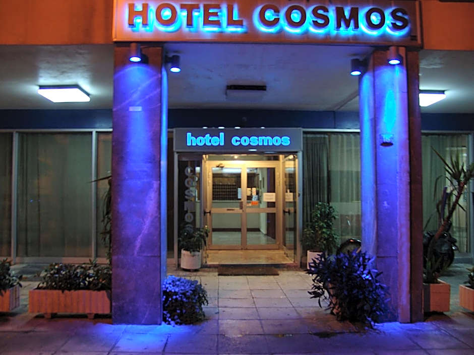 Hotel Cosmos