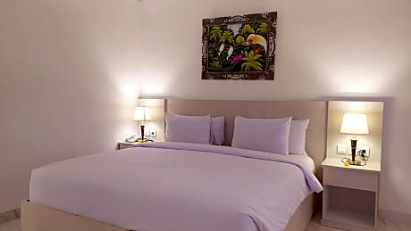 Suite with Mountain View