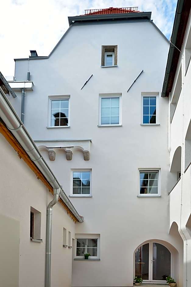 Appartement-Hotel GH Zum Goldenen Schiff