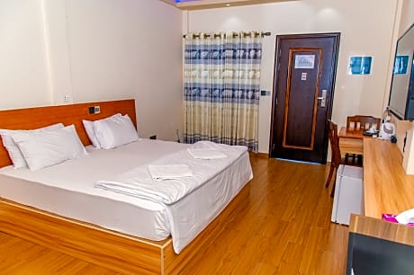 Deluxe Double or Triple Room