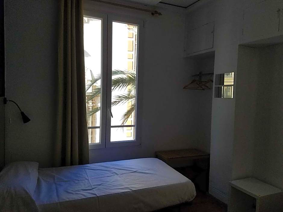 Russafa Youth Hostel