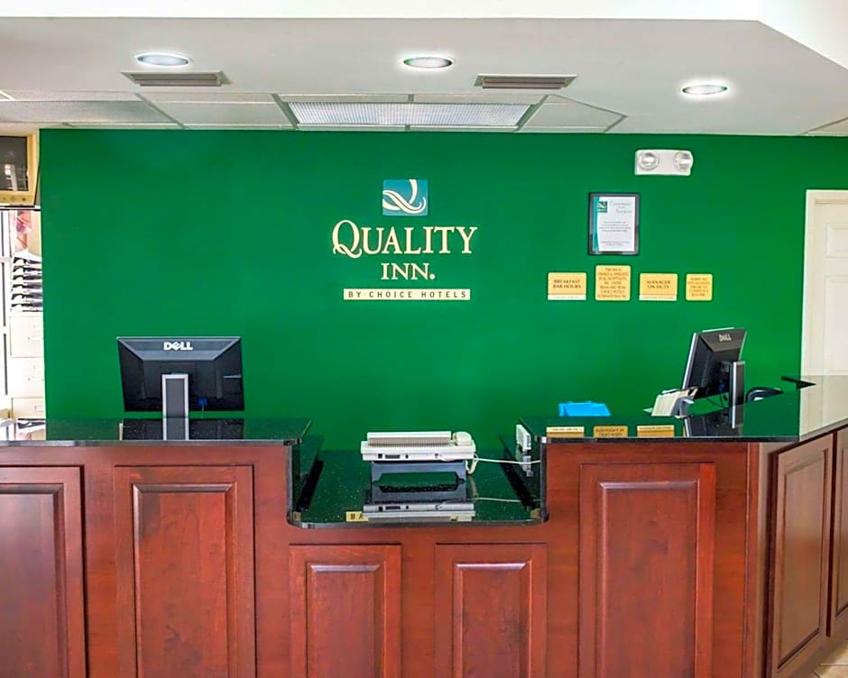 Quality Inn Chipley I-10 at Exit 120