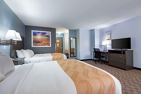 2 Queen Beds, Suite, Nonsmoking