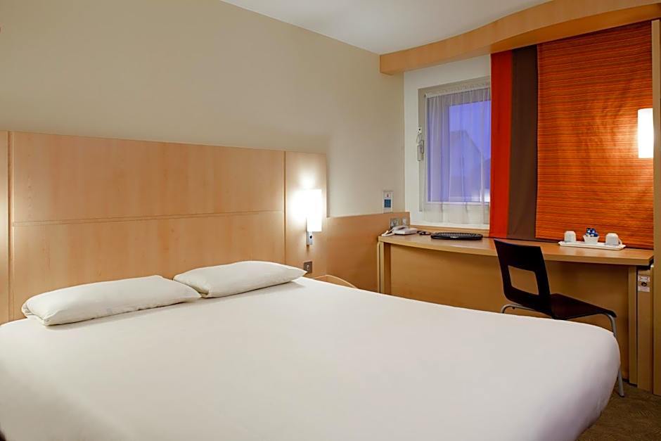 Ibis London Heathrow Airport Hotel