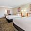 La Quinta Inn & Suites by Wyndham Tampa Bay Pinellas Park Clearw