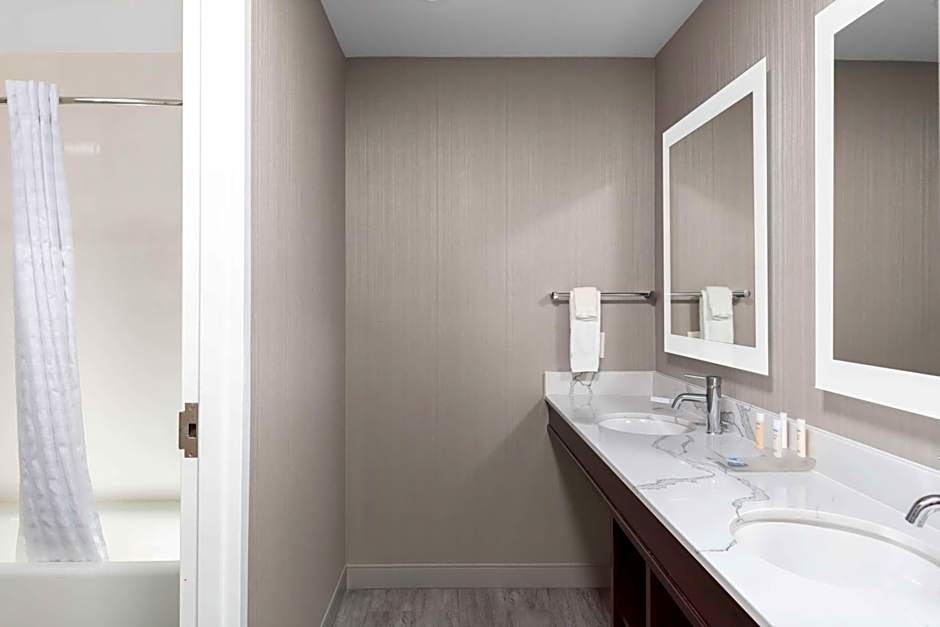 Homewood Suites By Hilton Phoenix Airport South