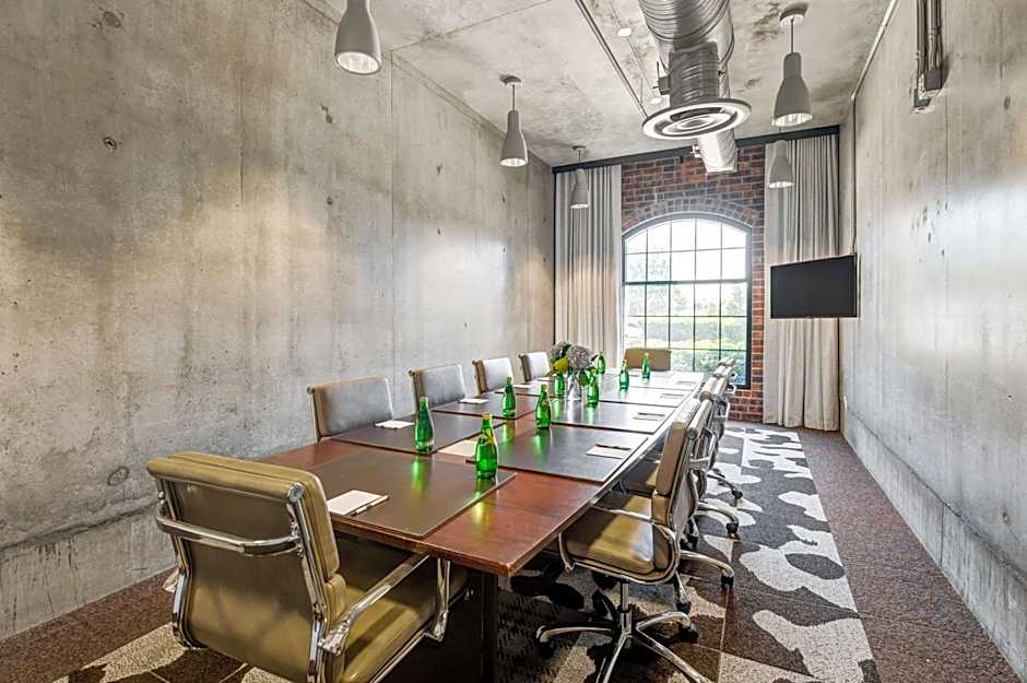 NYLO Las Colinas Hotel, Tapestry Collection by Hilton