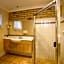 Cotswold Motor Inn