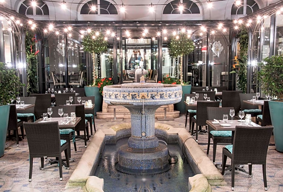 Hotel California Champs-Elysees