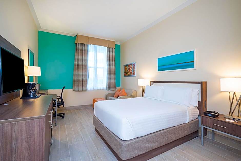 Holiday Inn Express & Suites Nassau By IHG