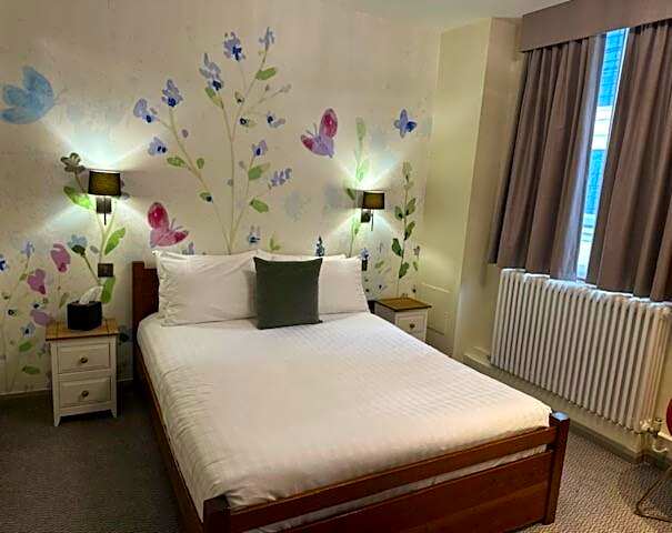 The Fitzrovia Belle Hotel