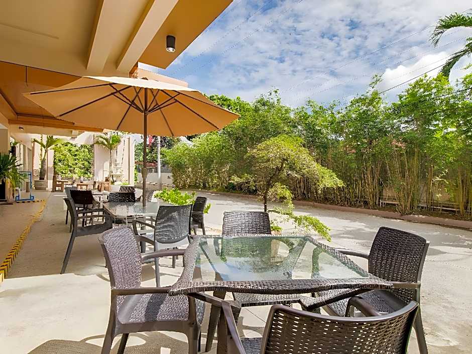 Main Hotel And Suites