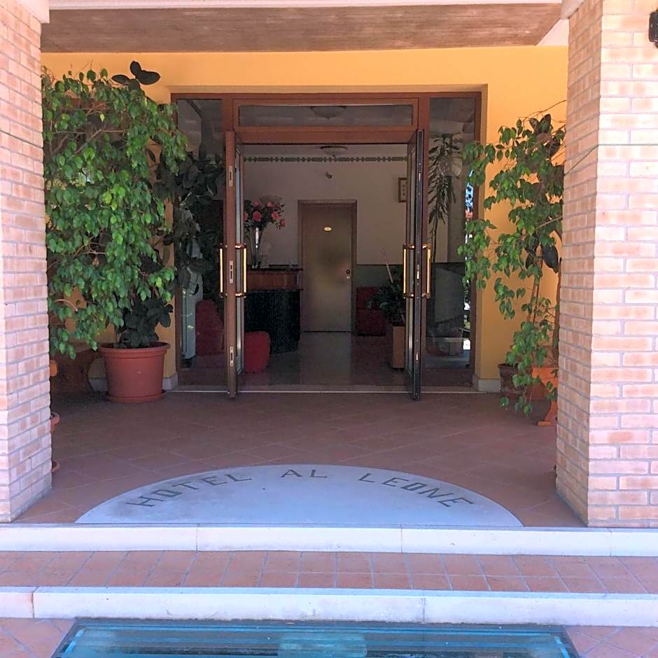 Hotel Pizzeria Ristorante "Al Leone"