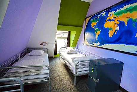 Bed in 3-Bed Mixed Dormitory Room