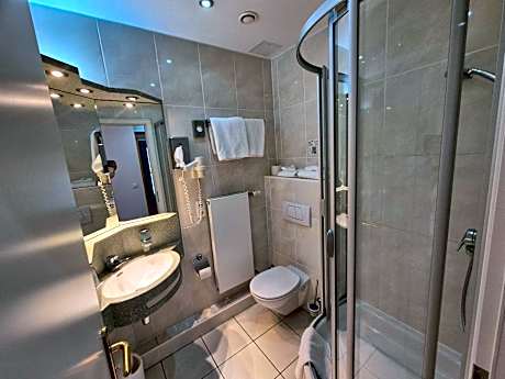 Comfort Single Room with Shower